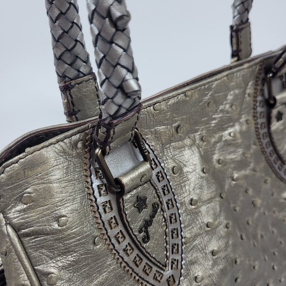 NEW Fendi Silver Metallic Du Jour Ostrich Bag - Picture 5 of 13
